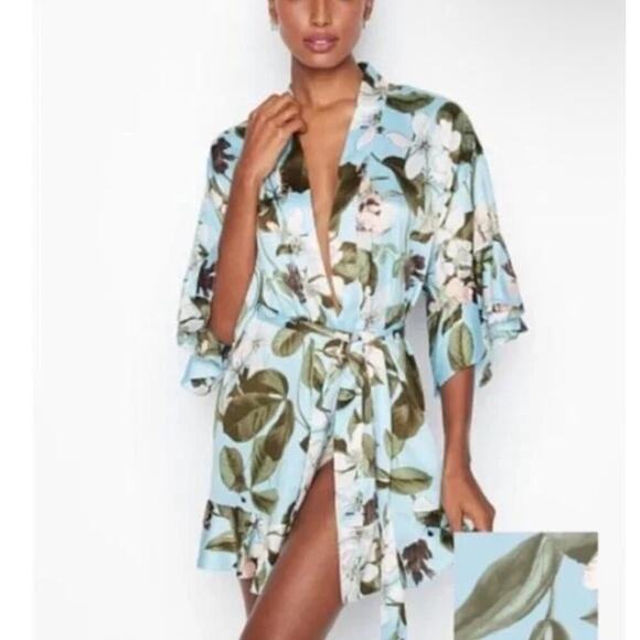 Victoria’s Secret Here Comes the Bride Floral Kimono Robe XS - Picture 1 of 7